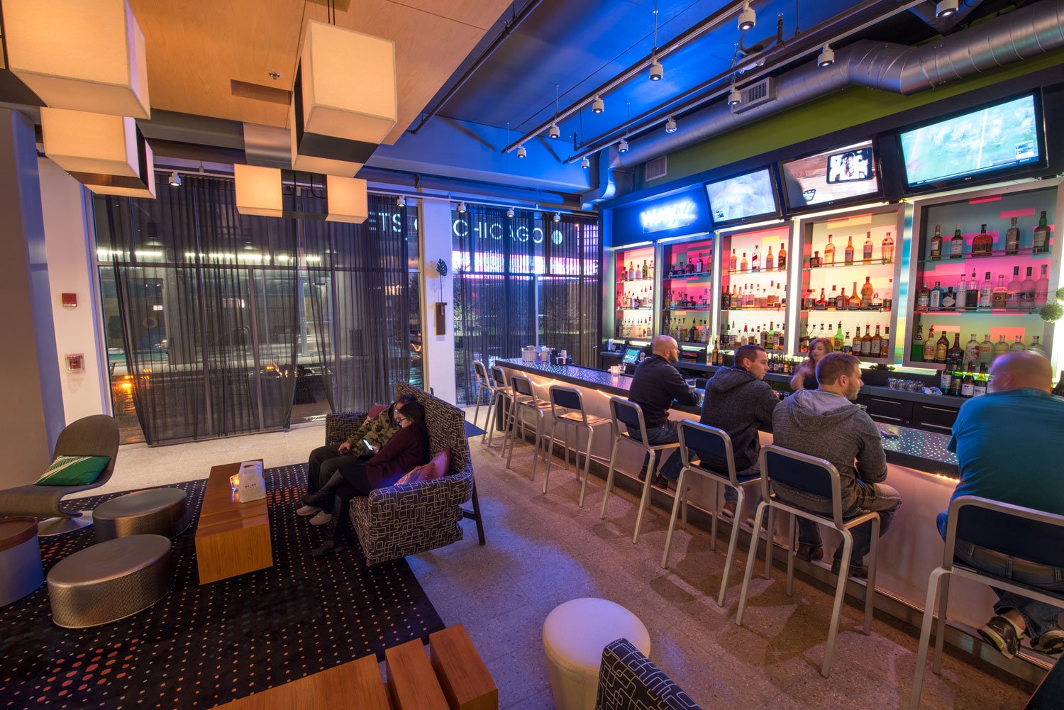 Aloft Chicago O'Hare WXYZ Bar